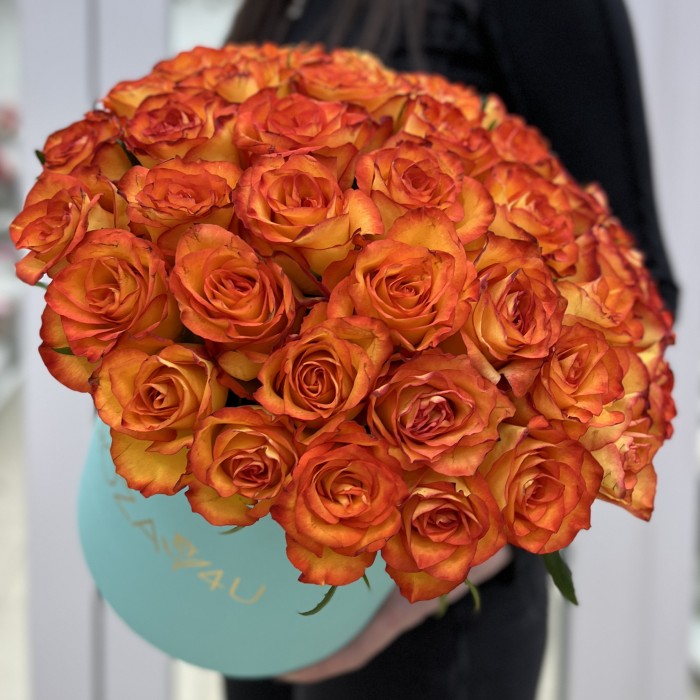 51 огненная роза в коробке